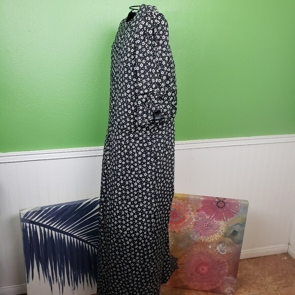 AFRM Plus size woman white daisy pola dot ruched maxi dress size 2x/2t - Picture 6 of 12